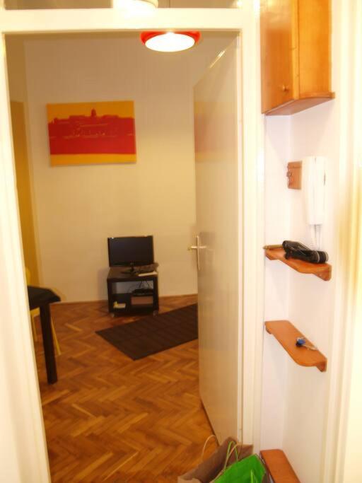 Charming Studio At The Danube Appartement Budapest
